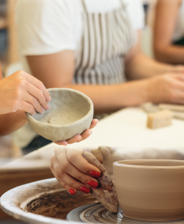 Claymore Art Studio Moda Yeni Sezon Seramik Eğitimi ve Üretim Programlarını Başlattı