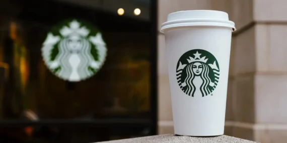 Starbucks Kuzey Amerika Perakende Ağını Yeniden Yapılandırarak 250 Şubesini Kapatma Kararı Aldı